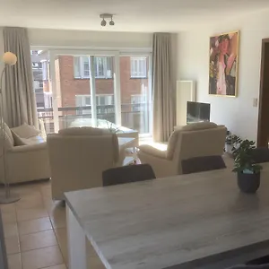 Ruim Zonnig Op 50m Appartement Oostende